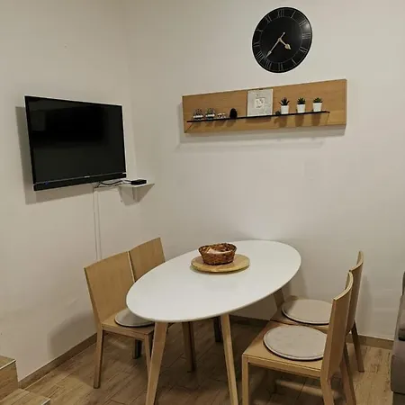 Rajski Dvor 1 Apartment Bol