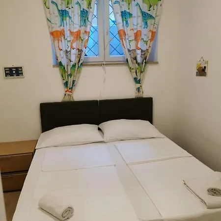 Apartment Rajski Dvor 1 Bol