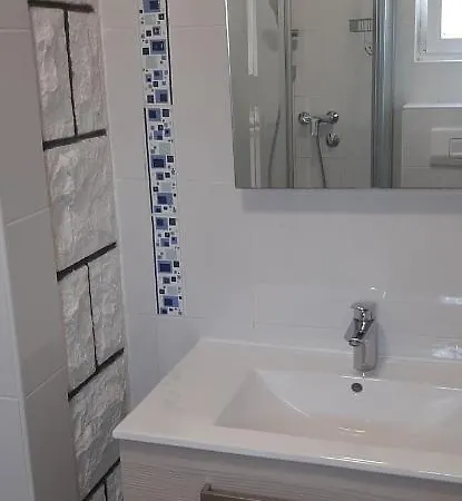 דירה Rajski Dvor 1 בול