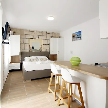 Rajski Dvor 1 Apartmán Bol