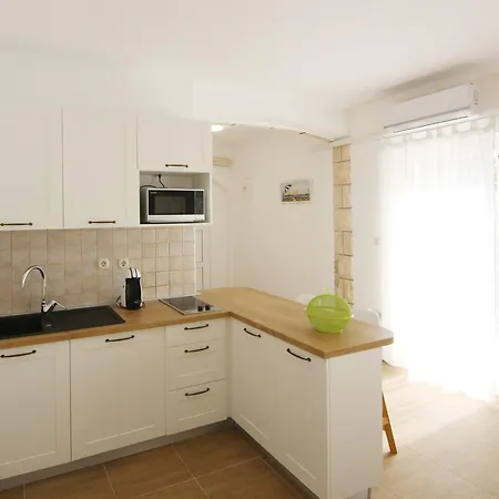 Rajski Dvor 1 * 波尔