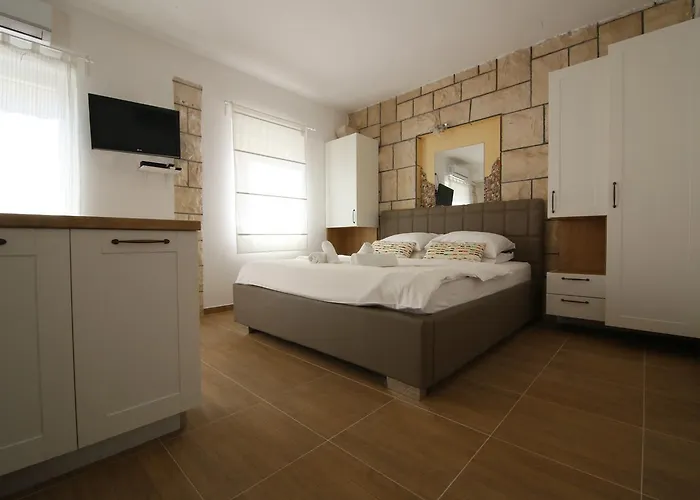 Rajski Dvor 1 Apartman *