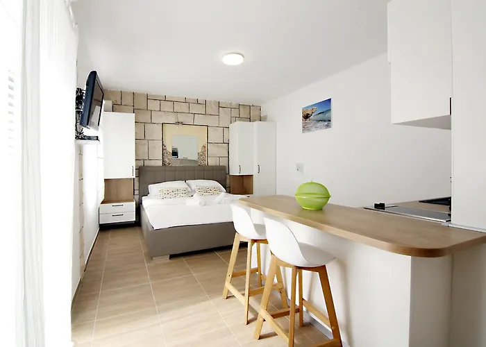 Rajski Dvor 1 Apartman Bol